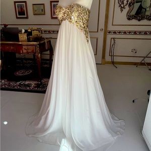 Beautiful, strapless white dress